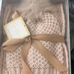 Jessica Simpson hat and scarf set brand new